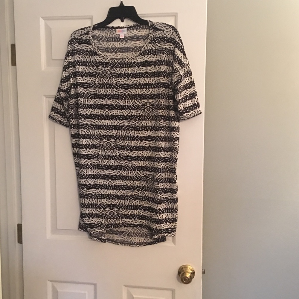🖤Black/white Irma!!! LULAROE! EUC